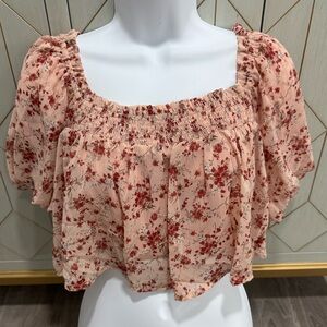 NWT Floral Blush/Red Smocked Cropped Top Size Medium by Altard State